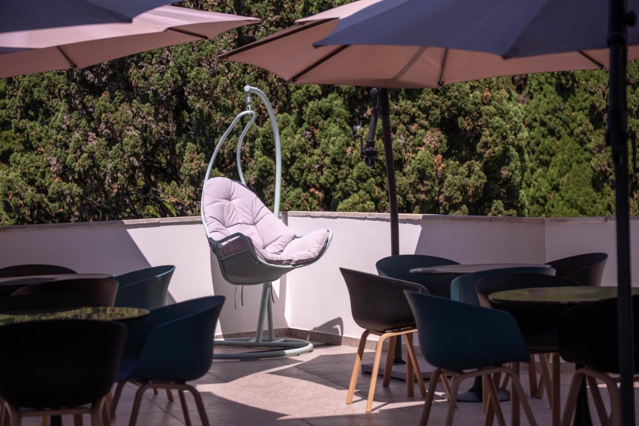 Abaash Hotel Afon New Athos Exterior photo